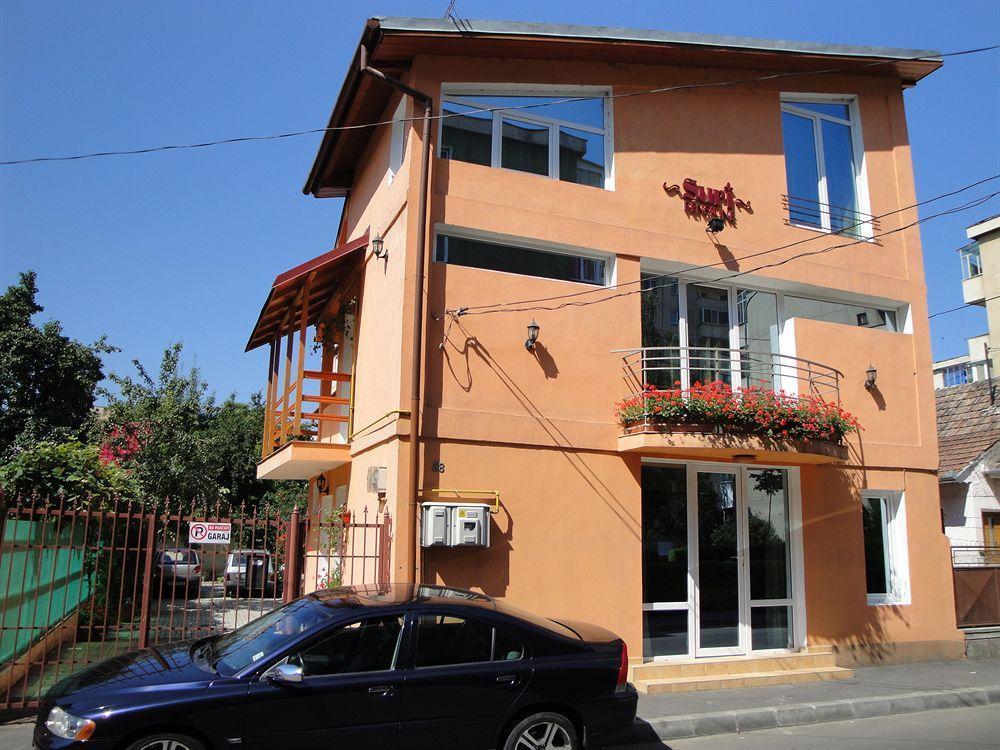 Suri Guesthouse Braszów Zewnętrze zdjęcie